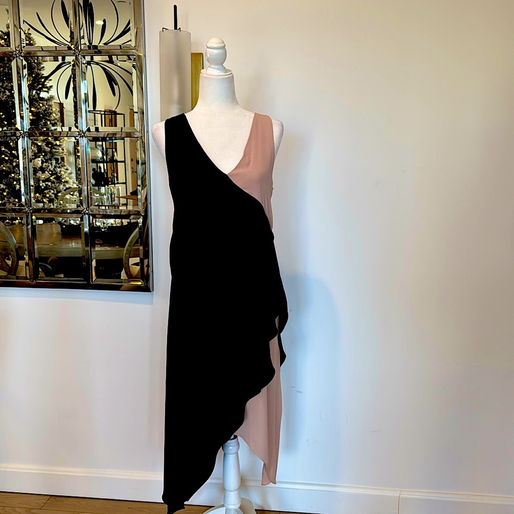 BCBGMaxAzria Mauve & Black Colorblock Dress XS – V-Neck, Flowy, Elegant